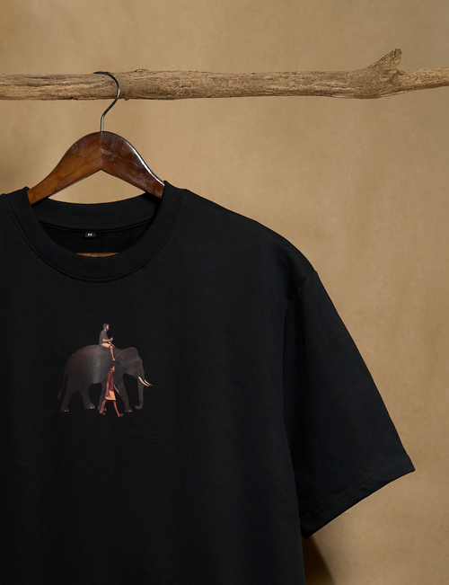 Aana Black Oversized T-shirt